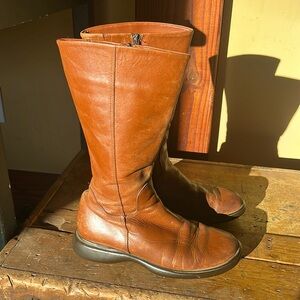 Bata Italian leather boots size 8